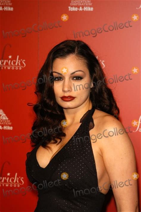 photos and pictures aria giovanni at frederick s of