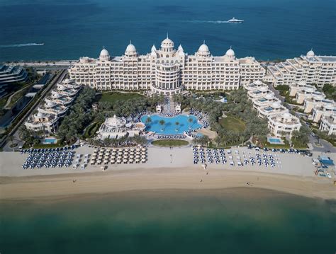 raffles  palm dubai announces  uae resident staycation offer hotel news