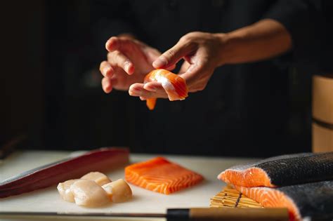 eat sushi  aalborg restaurant suzumi