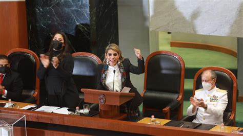 Una Mujer Asume Por Primera Vez El Gobierno Del Estado Mexicano De