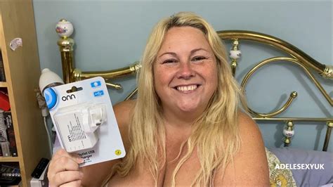 sexy bbw adelesexyuk unboxing her new 4 way plug in charger 8207 youtube
