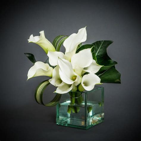 modern designs  ahn nyc florist flower vase arrangements