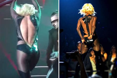 Boobney Spears Singer S Bodysuit Pops Open Live On Stage