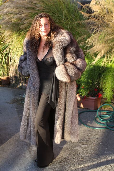 mature women in fur coats hot girl hd wallpaper