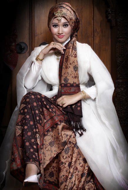 4 model baju batik muslim modern berhijab id