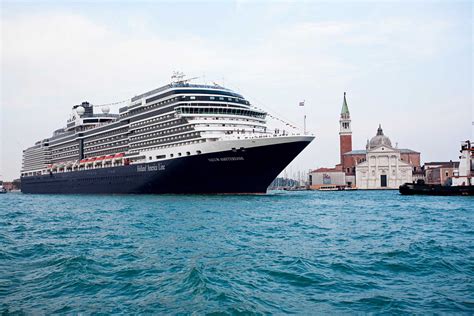 holland america  nieuw amsterdam cruise ship cruiseable