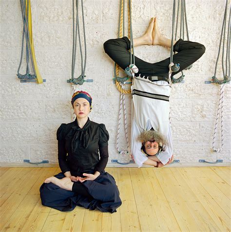 we love hasidic yoga jewbellish