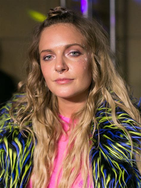 Tove Lo Got A Vagina Tattooed On Her Arm Allure