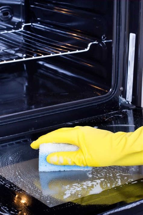clean  oven  baking soda simple living mama