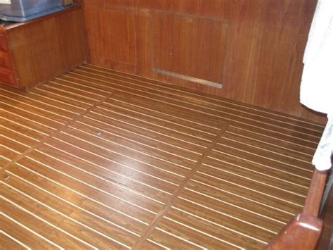 viking in cherry and holly interior floor