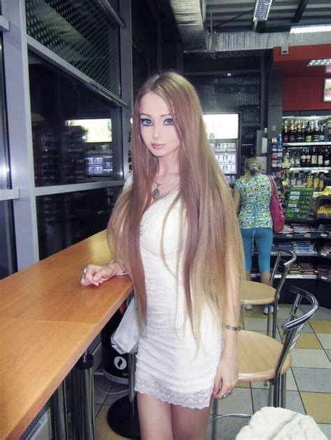 27 Surreal Photos Of Valeria Lukyanova The Human Barbie