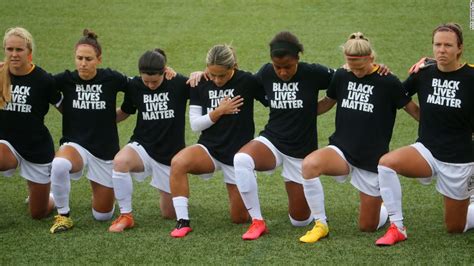 women s soccer league players and officials kneel during anthem cnn