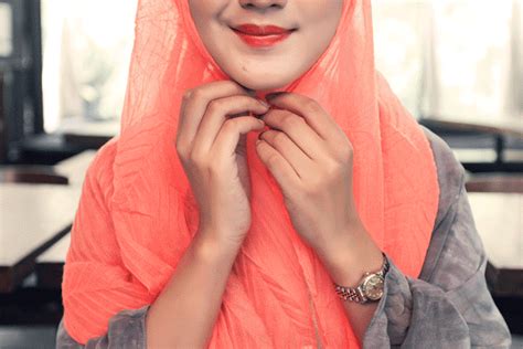 Tutorial Hijab Casual Ala Dian Pelangi Trend 2019 Jallosi