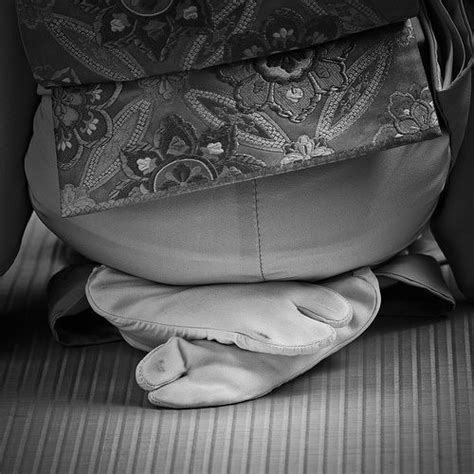 Japanese Sitting Posture Called Seiza Sitting Posture Japanese