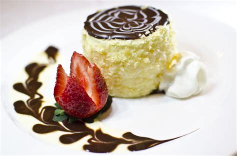 How Omni Parker House S Boston Cream Pie Became A Slice Of Local