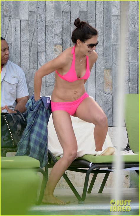 Katie Holmes Pink Bikini Babe In Miami With Daughter Suri