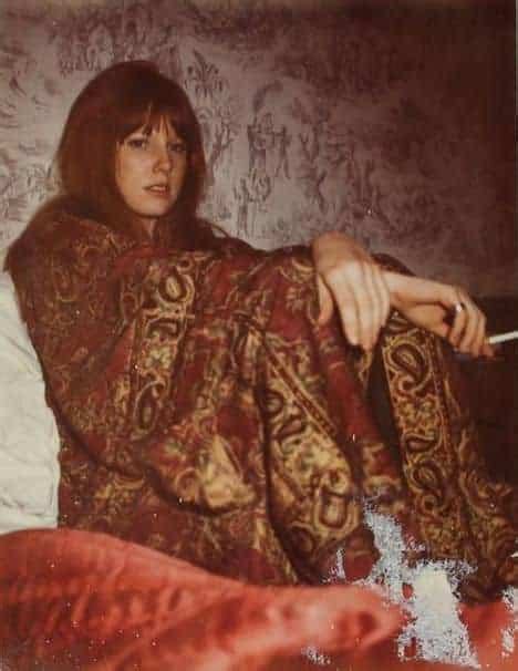 pamela courson and her intense relationship with jim morrison