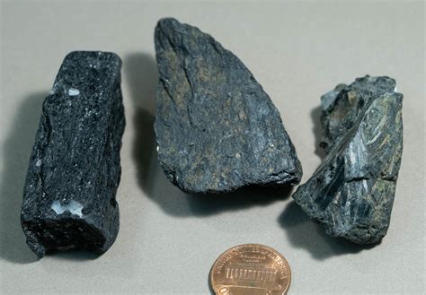 hornblende amphibole crystals geology pics