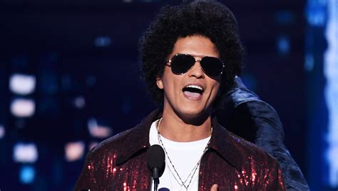 Bruno Mars Wins Record Of The Year At Grammys 2018 Says ‘too Many