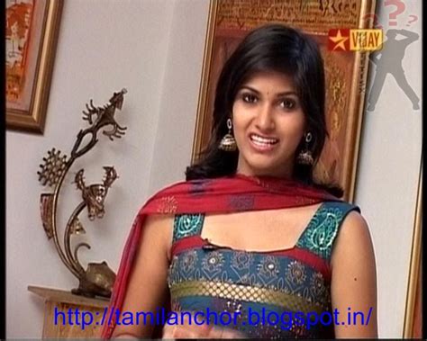 tamil anchors shilpha menon