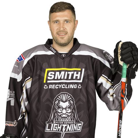 defenceman   year leigh jamieson commits   milton keynes lightning ice hockey
