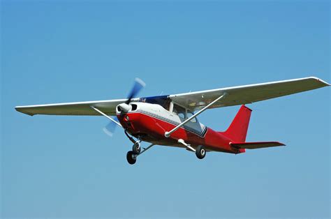 small plane endura aviation