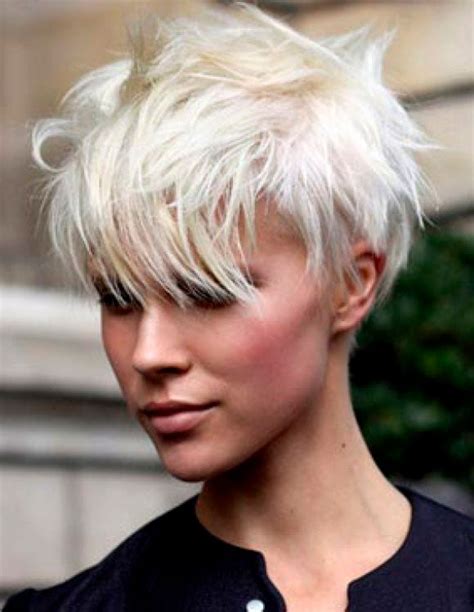 Taglio rasato per donna di colore. Capelli rasati per la donna del 2019: lo stile undercut per l'estate