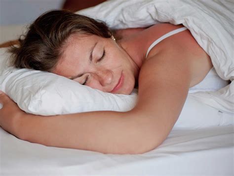 The Best Pillow For Stomach Sleepers A Complete Buyer S Guide
