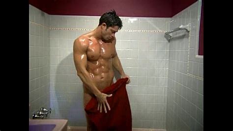 hot muscle shower xnxx