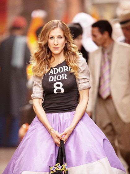carrie bradshaw fashion and style sex and the city plumede