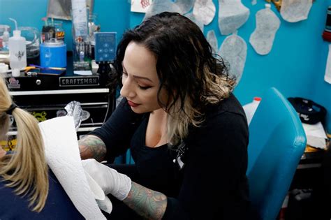 Staten Island S Best Tattoo Artist Is A Fearless Female Meet Magie
