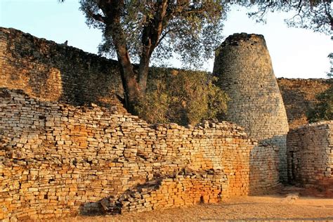 mysterious ancient city  great zimbabwe tripfreakzcom
