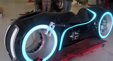 Awesome Real Life Electric Tron Lightcycle Wired