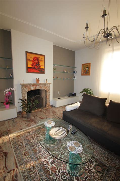 Ingresso, soggiorno con cucina a vista, terrazzo di mq. Idee arredamento soggiorno cucina a vista dalle realizzazioni Restelli