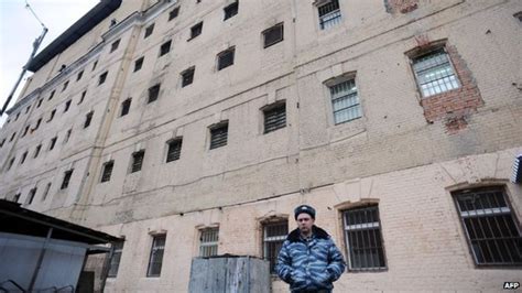 Russia Jails Consider Jokes To Cut Inmate Stress Bbc News