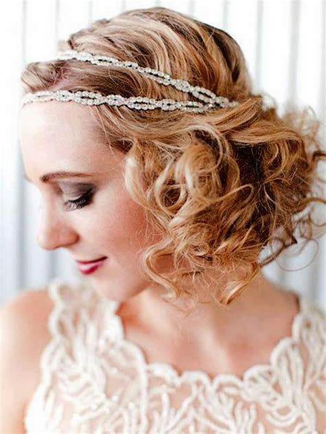 curly hairstyle  headband  christmas party women hairstyles