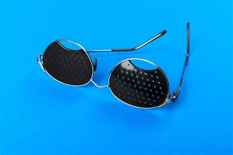 pinhole glasses can they improve your vision