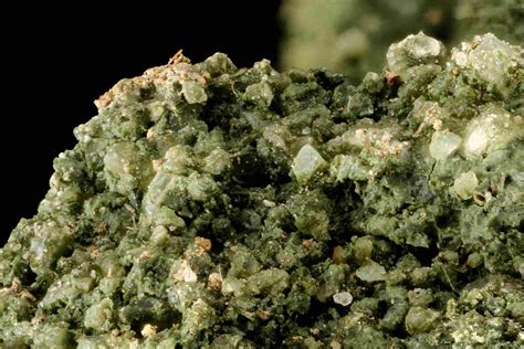 common green rocks  minerals