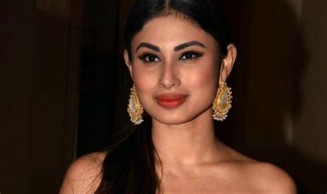 10 Hot Pictures Of Mouni Roy That Will Make You Desperate