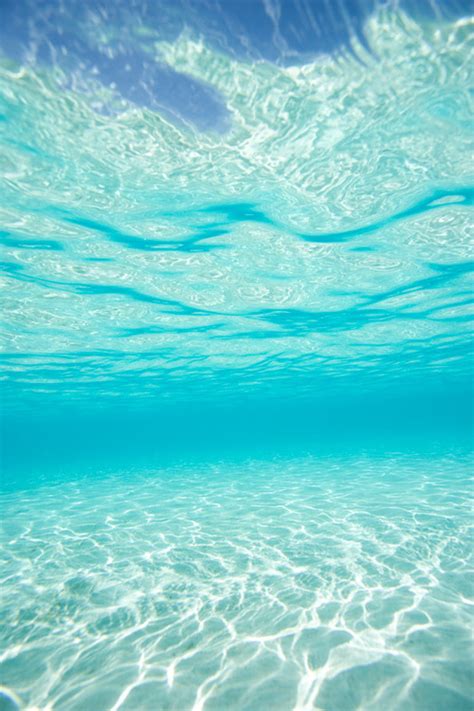 underwater via tumblr image 2095883 by taraa on
