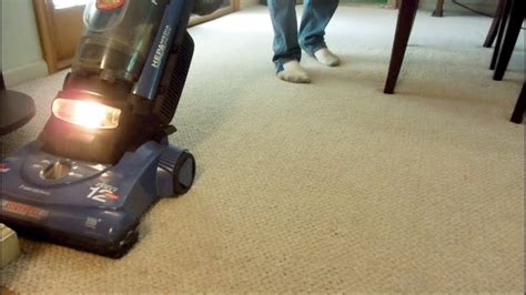 bissell cleanview ii bagless deluxe   upright vacuum cleaner youtube
