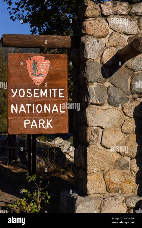 Yosemite National Park Sign Yosemite National Park Ca