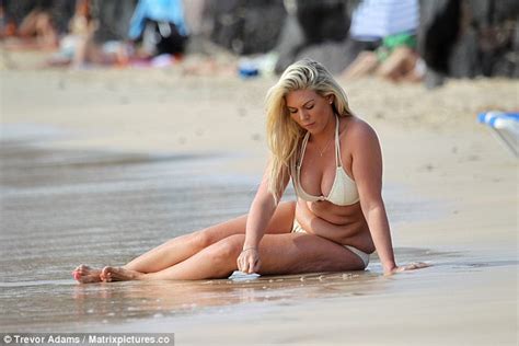 Frankie Essex Wears A White Bikini During Beach Break In