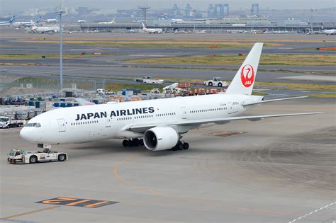 japan airlines retires   boeing  er aerotime