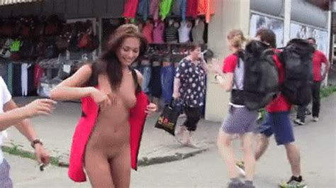 flashing on a busy street porn pic eporner