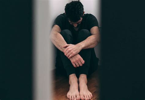 thousands  male domestic abuse victims    kent