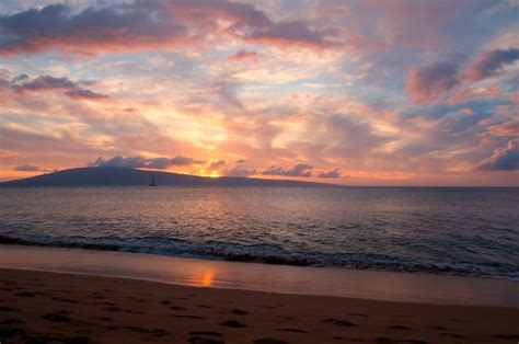 Maui S Romantic And Dreamy Sunsets And Beaches • We Blog The World