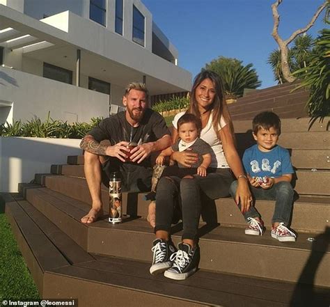 lionel messi    decision   barcelona future   family  keen  stay