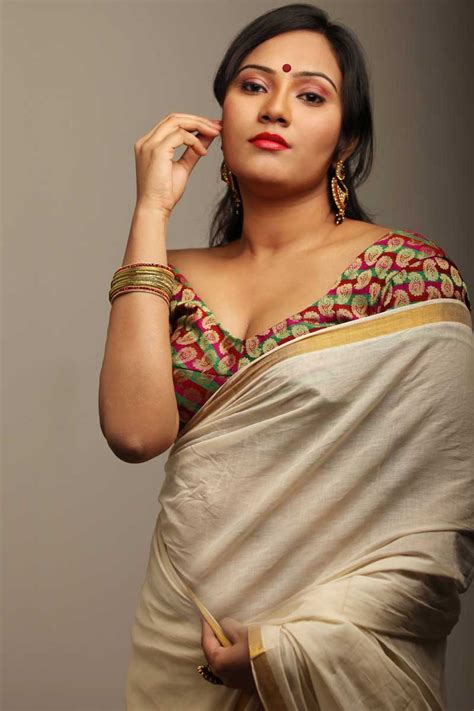 South Indian Actress In Saree Bhojpuri Actress Monalisa
