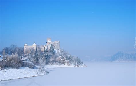 polska niedzica pieniny zamek dunajec  niedzicy zbiornik czorsztynski jezioro zima